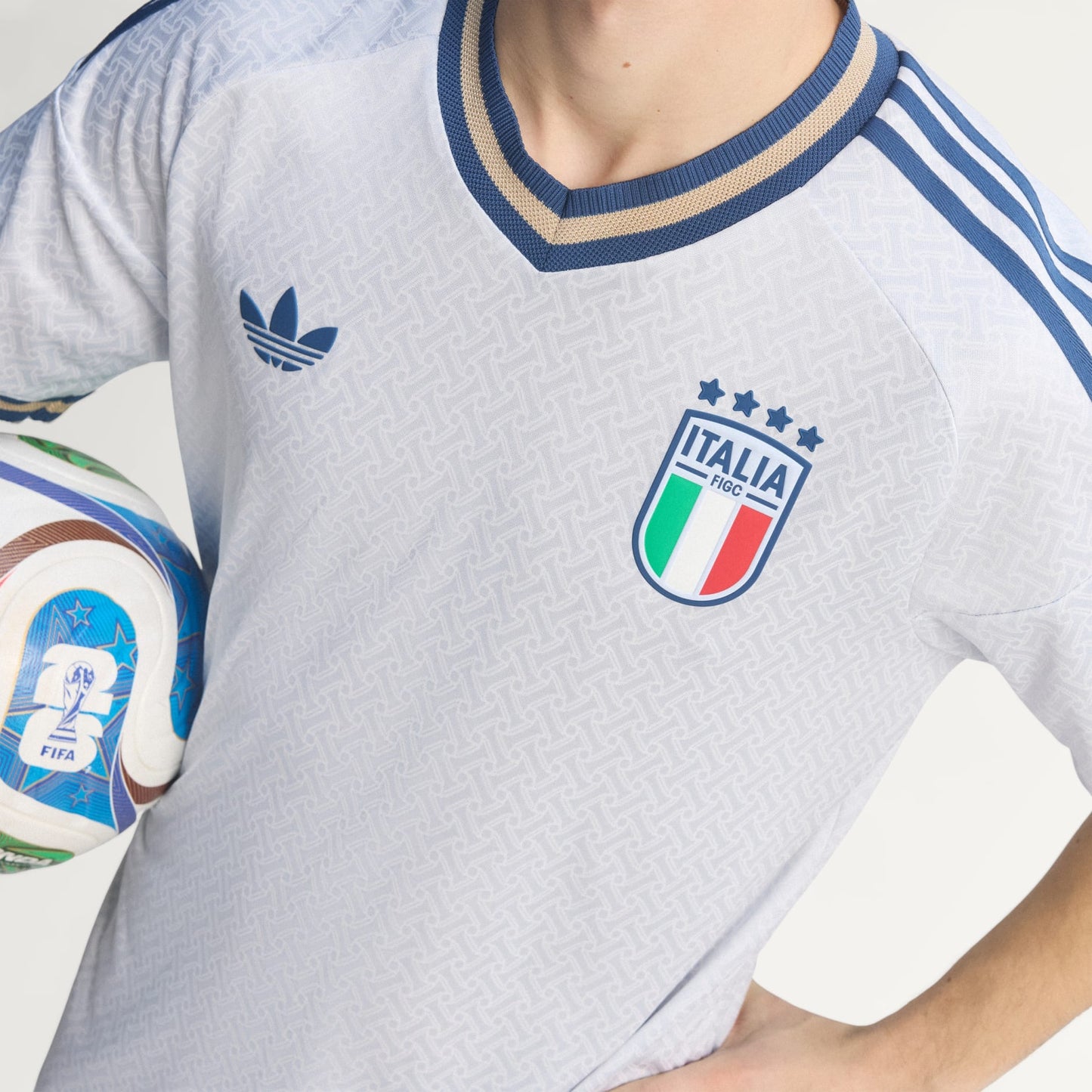 Italy 26 Away Jersey