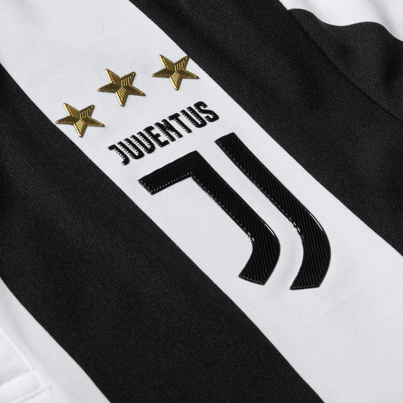 Juventus 17/18 Home Jersey